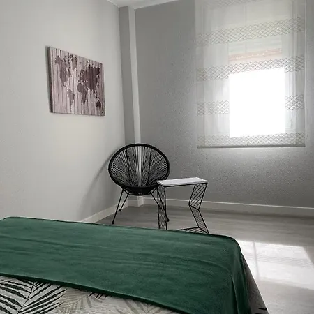 アパート Toleria Miramar ポルトノボ